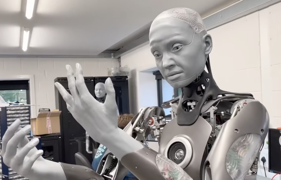 نسل جدید ربات‌ها با چشم‌هایی شبیه انسان