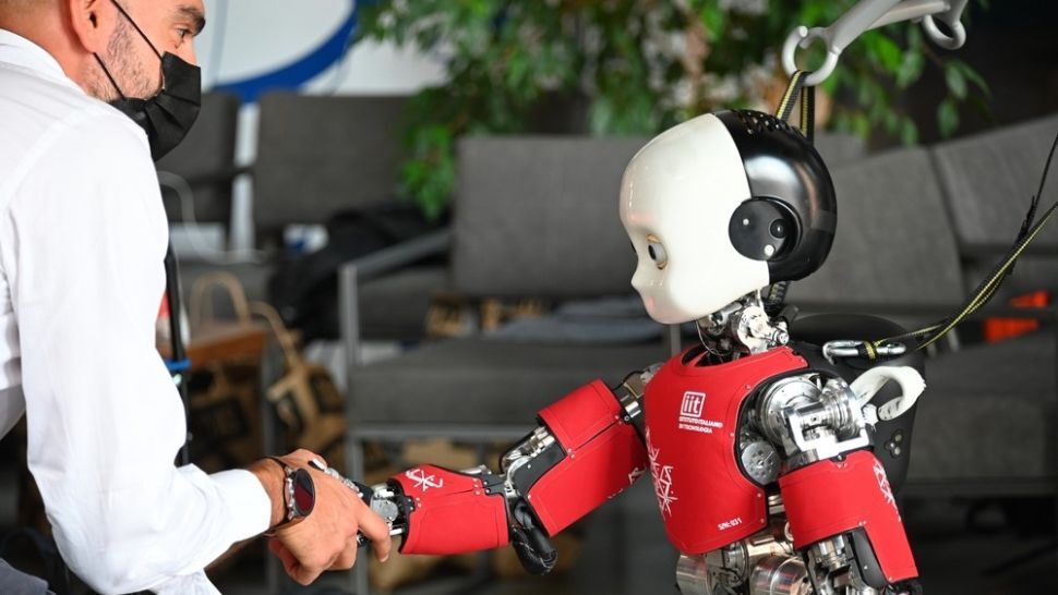 ابداع ربات‌ انسان‌نمایی که رفتارهایی گول زننده دارد